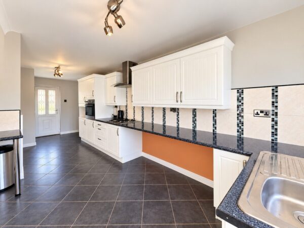 Cranleigh Court Road, Yate, Bristol